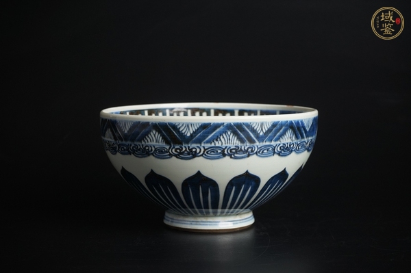 古玩陶瓷清早期·青花雞心碗真品鑒賞圖