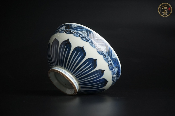 古玩陶瓷清早期·青花雞心碗真品鑒賞圖