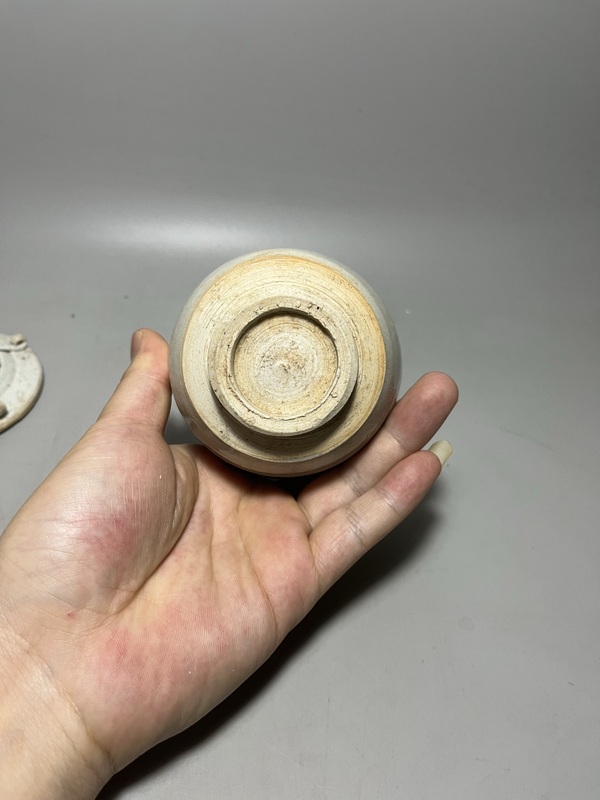 古玩陶瓷青白釉茶葉罐拍賣，當(dāng)前價(jià)格0元