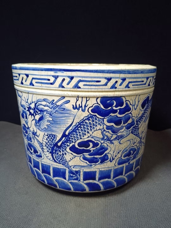 古玩陶瓷清中晚期細路青花二龍戲珠特大號爐尺寸直徑23cm高19.5cm拍賣，當前價格2888元