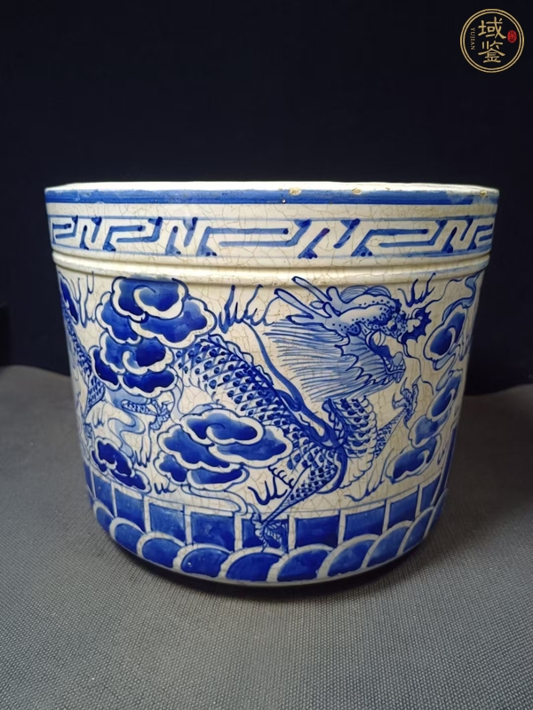 古玩陶瓷龍紋青花香爐真品鑒賞圖