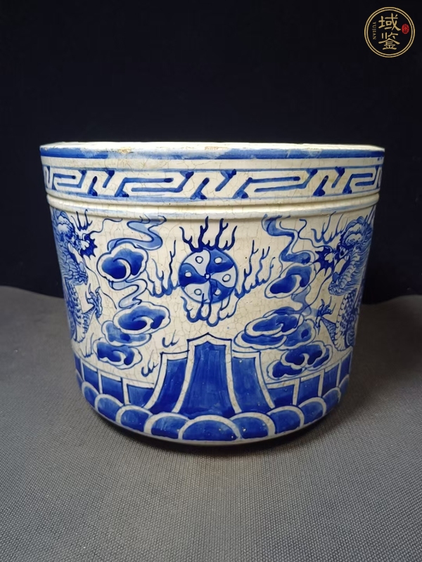 古玩陶瓷龍紋青花香爐真品鑒賞圖