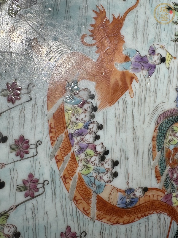 古玩陶瓷粉彩盤真品鑒賞圖