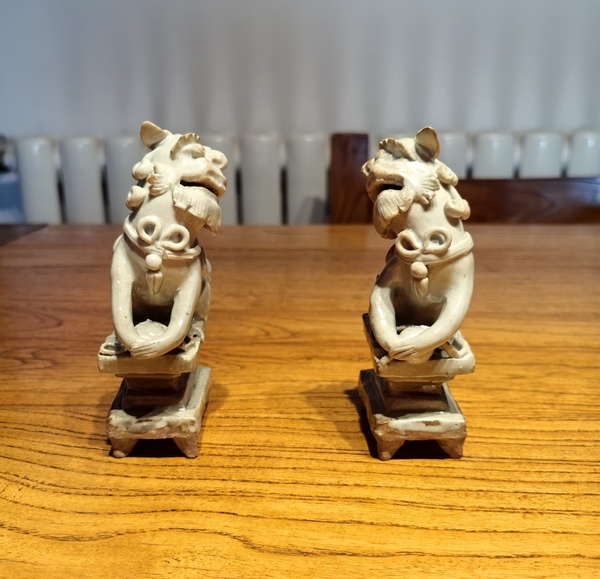古玩陶瓷宋元青白釉獅子塑像拍賣，當(dāng)前價格12888元