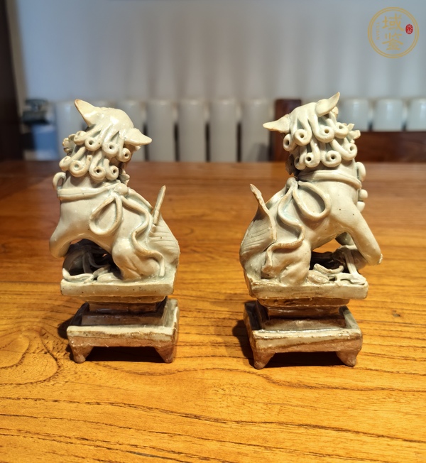 古玩陶瓷宋元時期青白釉獅子塑像真品鑒賞圖