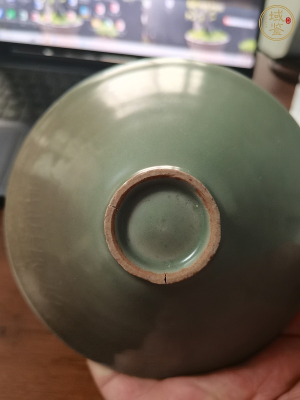 古玩陶瓷龍泉青瓷斗笠盞真品鑒賞圖