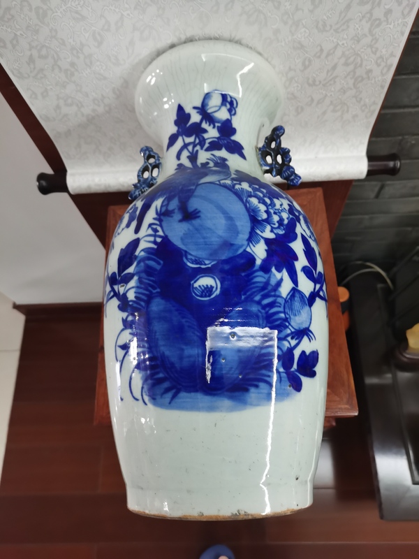 古玩陶瓷花鳥紋青花瓶拍賣，當(dāng)前價(jià)格2800元