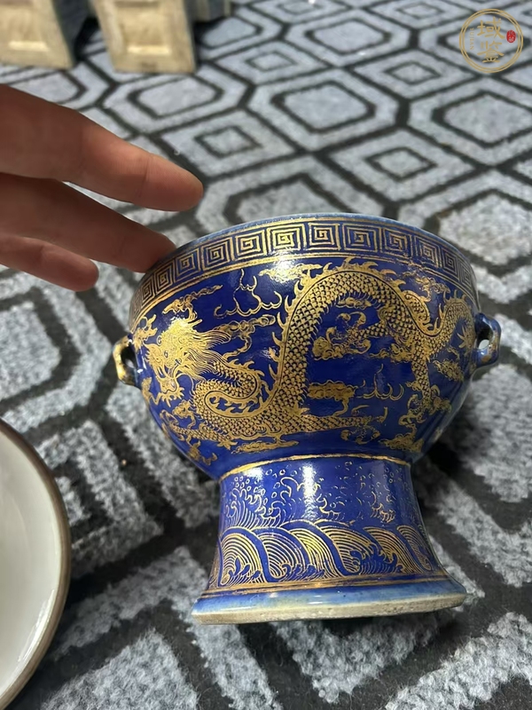 古玩陶瓷高足暖鍋真品鑒賞圖