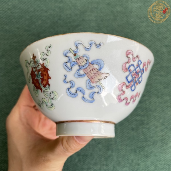 古玩陶瓷粉彩八寶紋茶碗真品鑒賞圖
