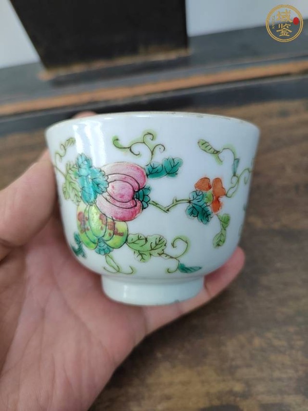 古玩陶瓷粉彩癩瓜紋杯真品鑒賞圖