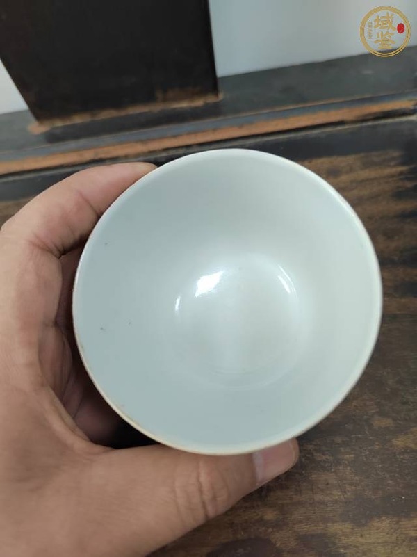古玩陶瓷粉彩癩瓜紋杯真品鑒賞圖