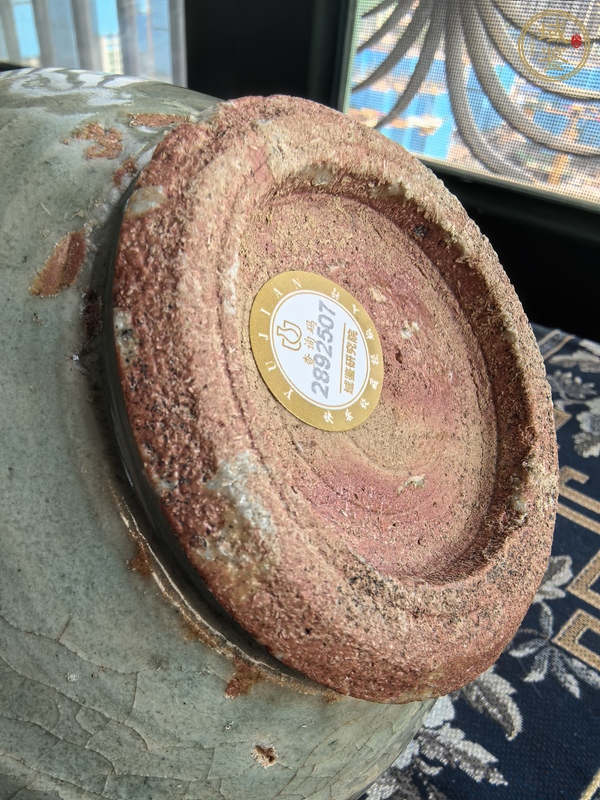 古玩陶瓷龍泉青瓷罐真品鑒賞圖