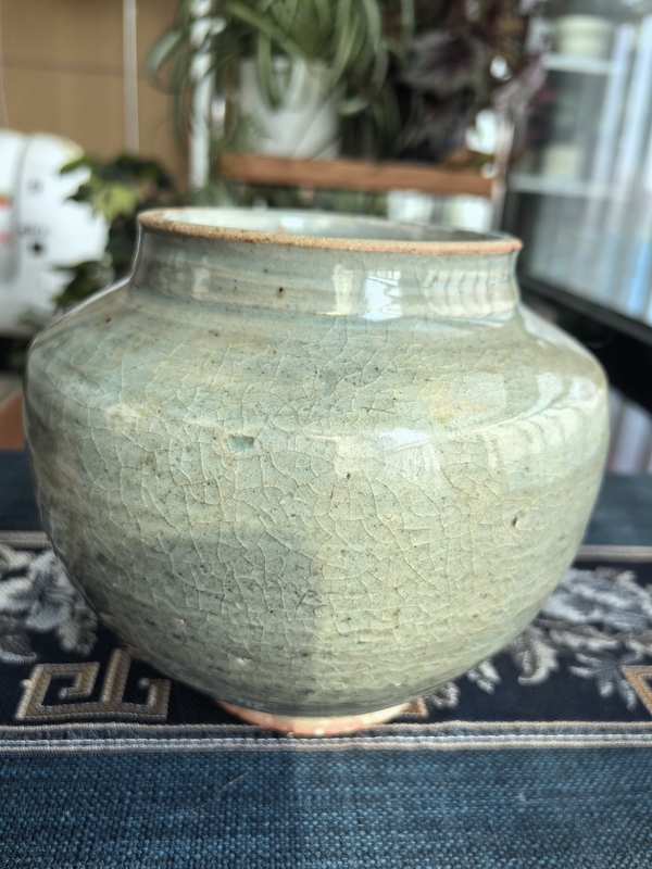 古玩陶瓷元末明初·龍泉青瓷罐拍賣(mài)，當(dāng)前價(jià)格3666元