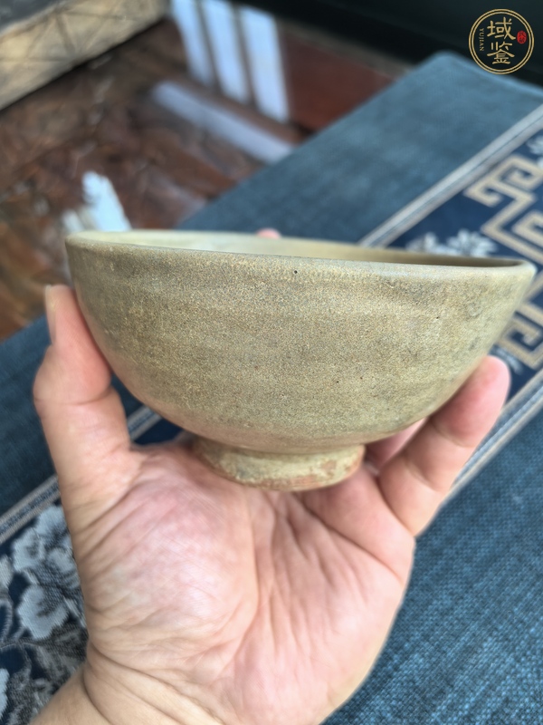 古玩陶瓷龍泉青瓷碗真品鑒賞圖