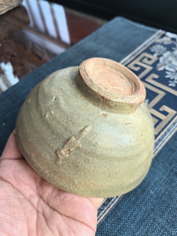 古玩陶瓷元末明初·龍泉青瓷印章紋碗拍賣(mài)，當(dāng)前價(jià)格2288元