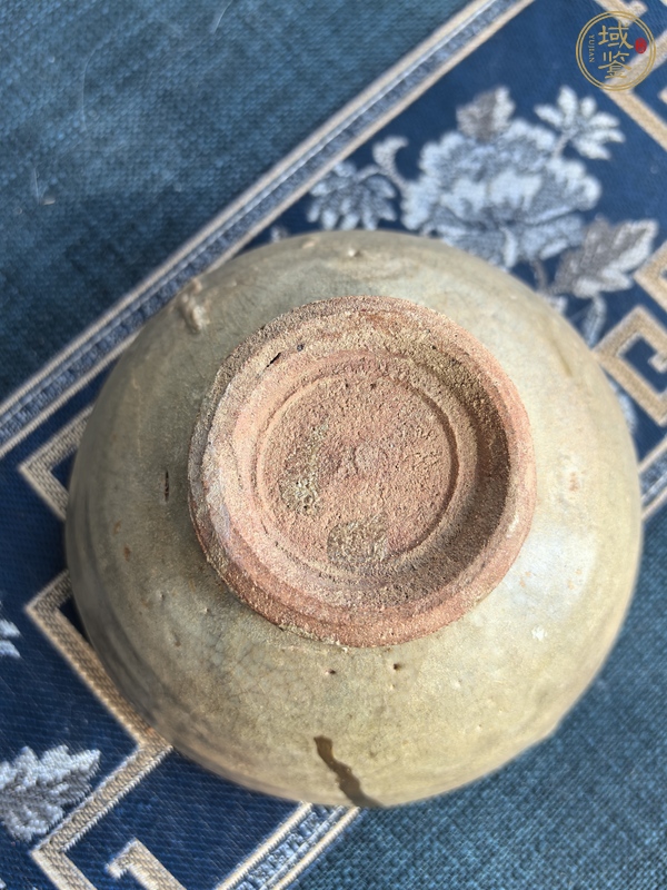 古玩陶瓷龍泉青瓷碗真品鑒賞圖