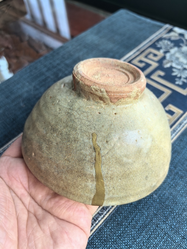 古玩陶瓷元末明初·龍泉青瓷印章紋碗拍賣(mài)，當(dāng)前價(jià)格2288元