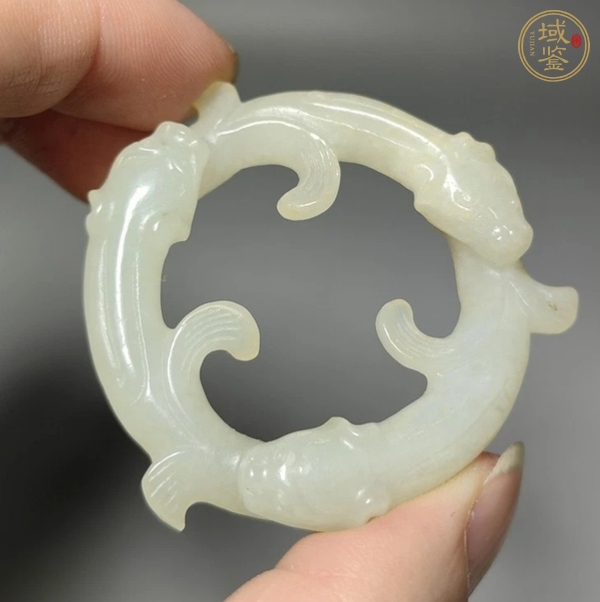 古玩玉器和田玉雕“龍鳳紋環(huán)”真品鑒賞圖
