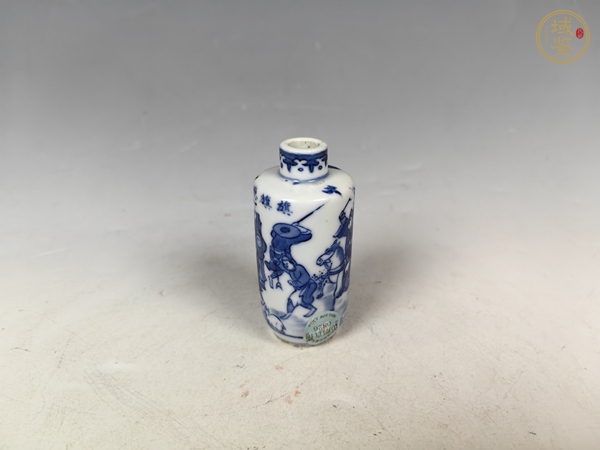 古玩陶瓷清中晚旗開得勝刀馬人物紋鼻煙壺真品鑒賞圖