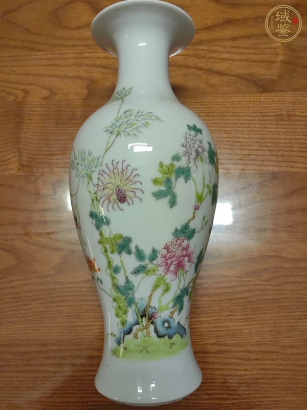 古玩花卉紋粉彩觀音瓶真品鑒賞圖