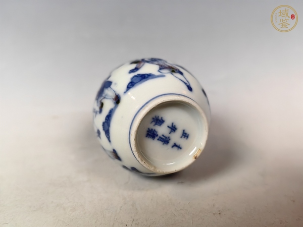 古玩陶瓷清晚青花釉里紅司馬光砸缸嬰戲紋鼻煙壺真品鑒賞圖