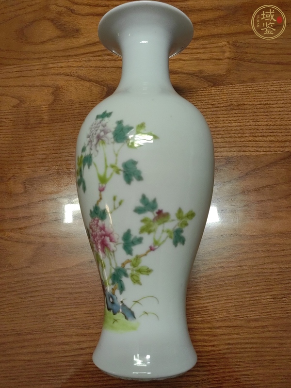 古玩陶瓷花卉紋粉彩觀音瓶真品鑒賞圖