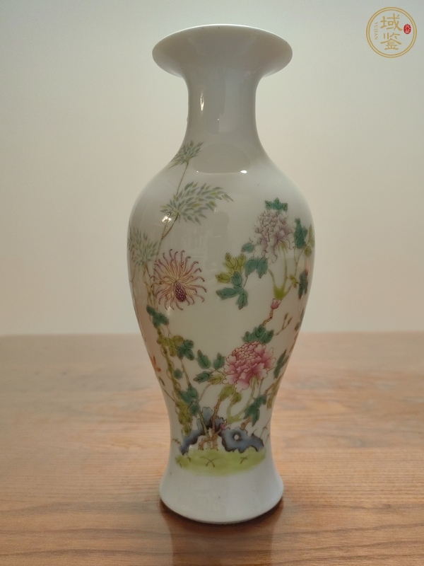 古玩陶瓷花卉紋粉彩觀音瓶真品鑒賞圖