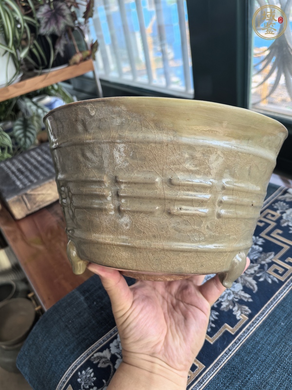 古玩陶瓷龍泉青瓷香爐真品鑒賞圖