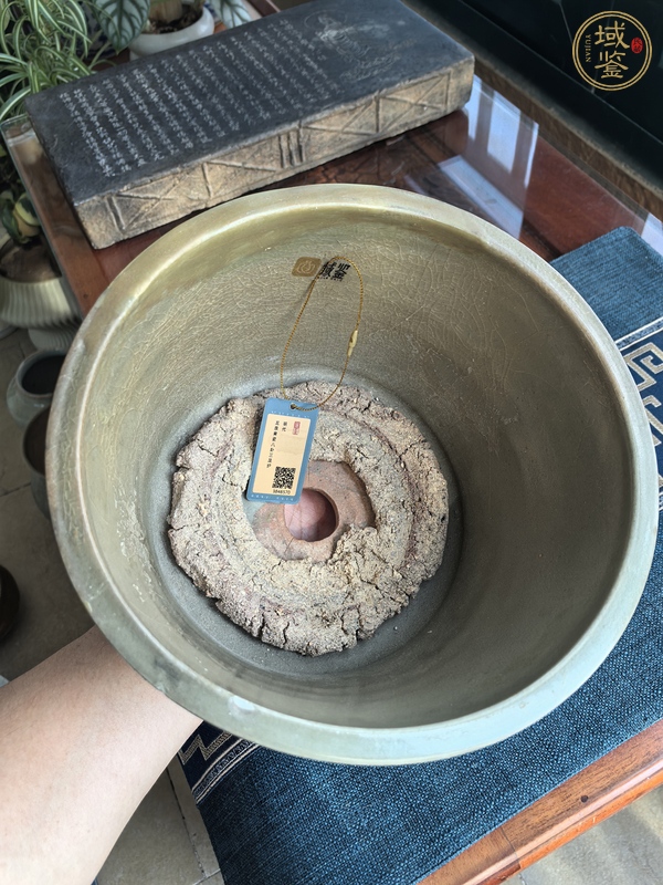 古玩陶瓷龍泉青瓷香爐真品鑒賞圖