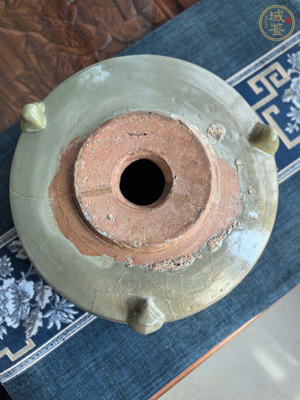 古玩陶瓷龍泉青瓷香爐真品鑒賞圖