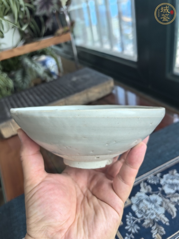 古玩陶瓷卵白釉碗真品鑒賞圖