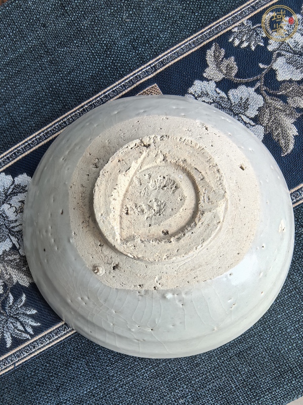 古玩陶瓷卵白釉碗真品鑒賞圖