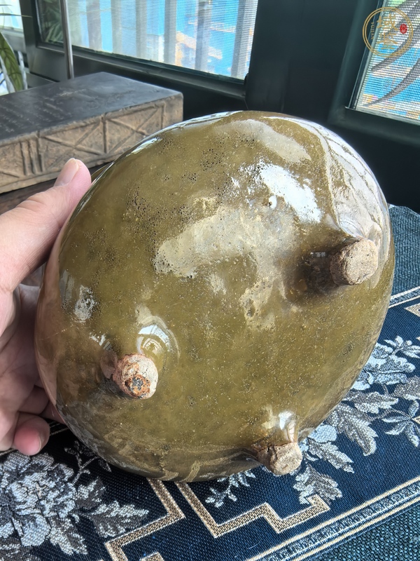 古玩陶瓷鱔魚黃釉三足雙耳爐真品鑒賞圖