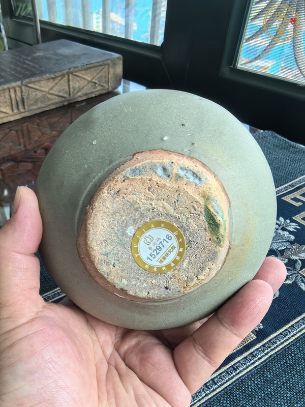 古玩陶瓷龍泉青瓷水盂真品鑒賞圖