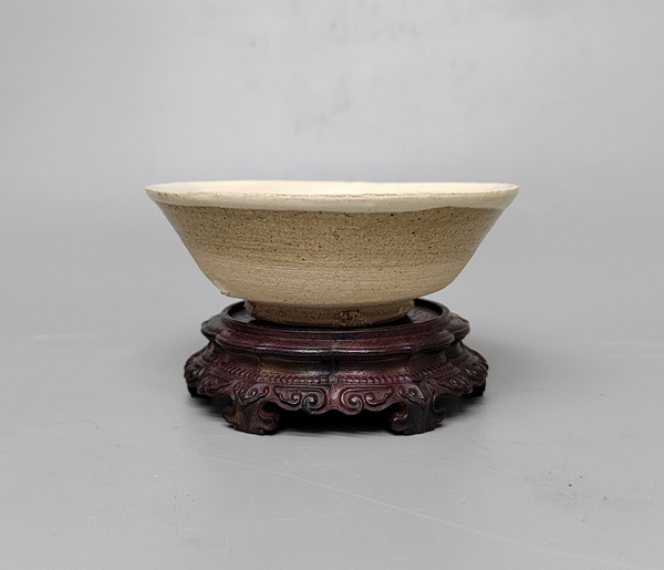 古玩轉(zhuǎn)賣元代白釉盞拍賣，當(dāng)前價格0元