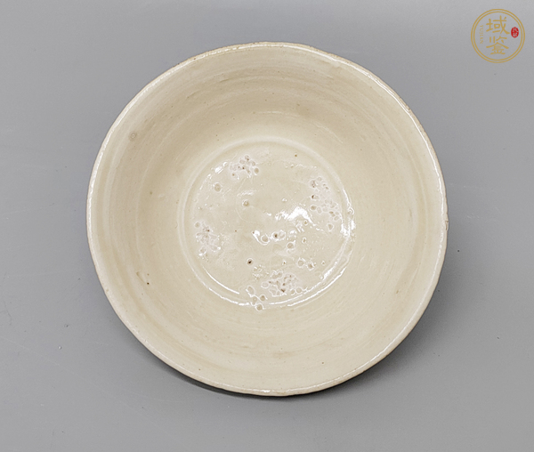 古玩陶瓷磁州窯白釉碗真品鑒賞圖