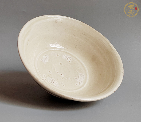 古玩陶瓷磁州窯白釉碗真品鑒賞圖