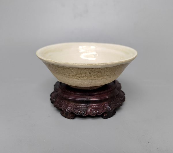 古玩陶瓷元代白釉盞拍賣，當(dāng)前價(jià)格190元