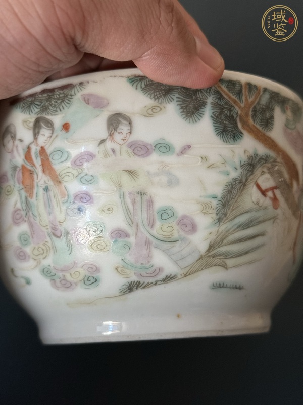 古玩陶瓷人物紋粉彩蓋缸真品鑒賞圖