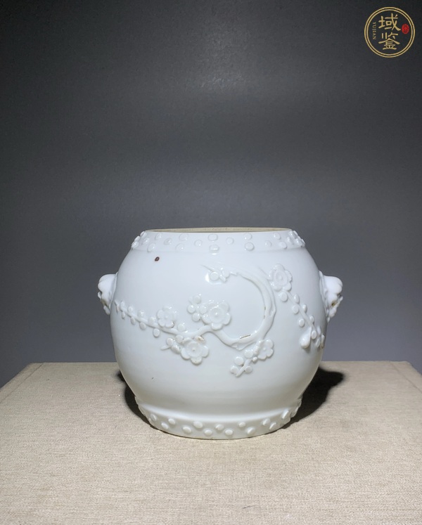 古玩德化窯白釉獅耳鼓釘罐真品鑒賞圖