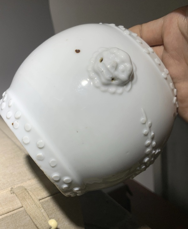 古玩陶瓷德化窯白釉獅耳鼓釘罐拍賣，當(dāng)前價(jià)格1050元