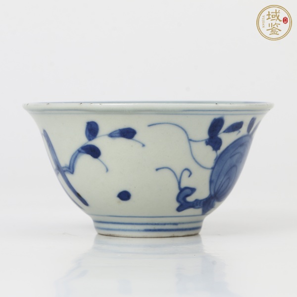 古玩陶瓷明晚期青花三多紋杯真品鑒賞圖