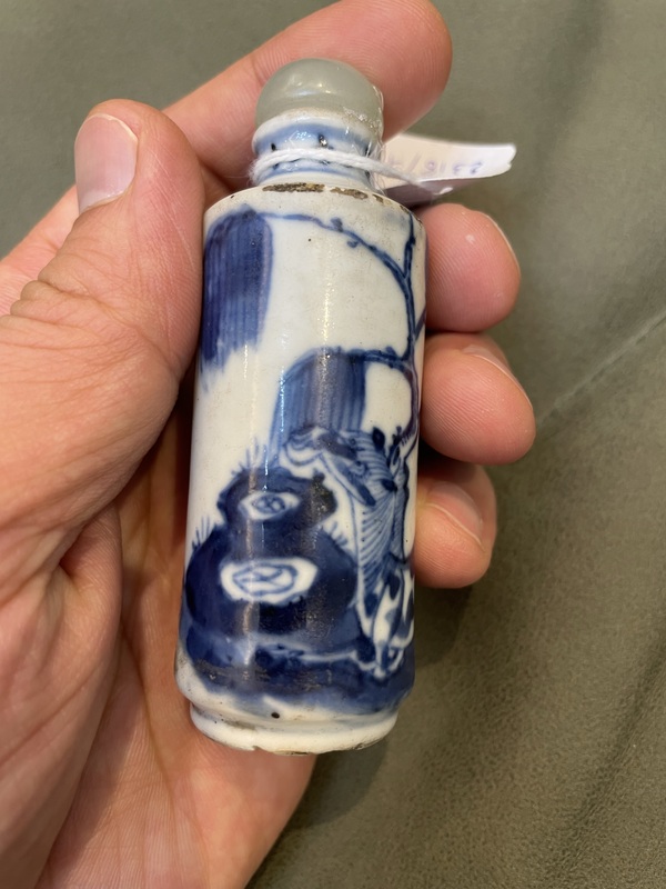 古玩陶瓷清道光 青花柳蔭駿馬圖鼻煙壺拍賣，當前價格1300元