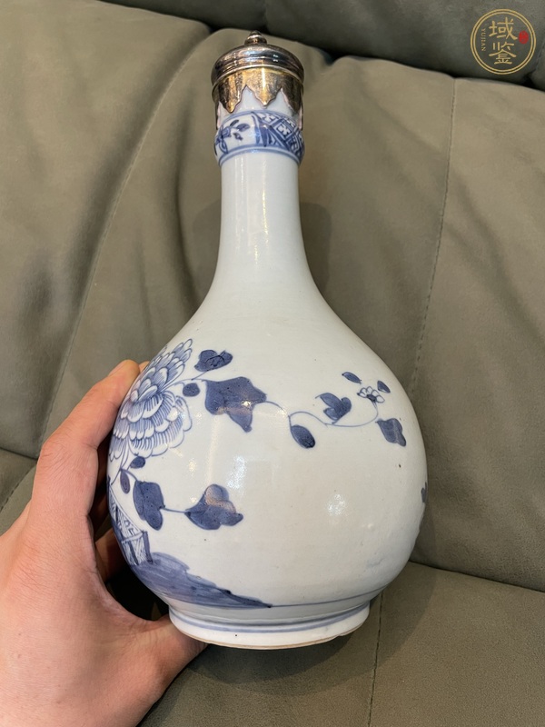 古玩陶瓷青花洞石花卉紋蒜頭瓶真品鑒賞圖