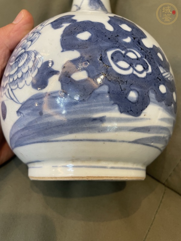 古玩陶瓷青花洞石花卉紋蒜頭瓶真品鑒賞圖