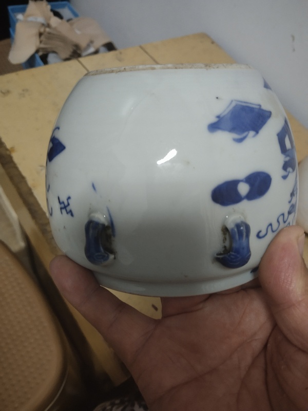 古玩轉(zhuǎn)賣青花博古花卉紋四系粥罐有蓋子拍賣，當(dāng)前價(jià)格299元