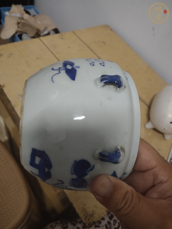 古玩陶瓷青花博古花卉紋四系粥罐真品鑒賞圖