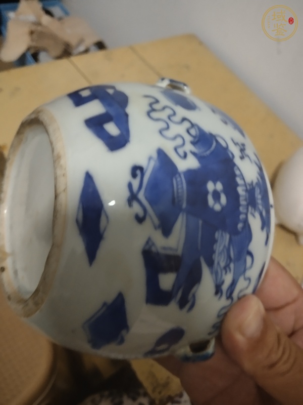 古玩陶瓷青花博古花卉紋四系粥罐真品鑒賞圖