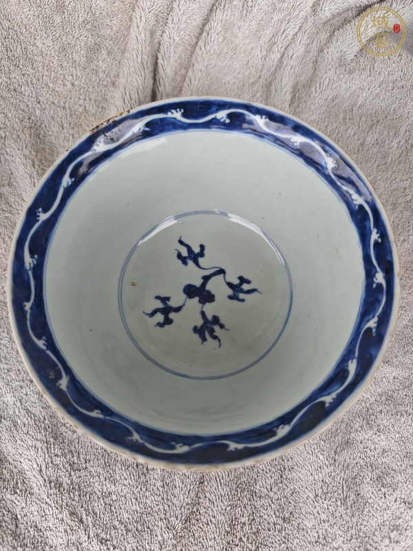 古玩陶瓷青花夔龍紋碗真品鑒賞圖