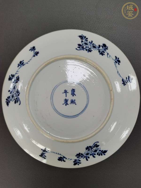 古玩陶瓷青花提藍(lán)花卉紋盤(pán)真品鑒賞圖